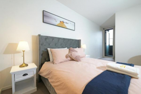 Preston Spacious 2BRM Apartment Free Parking Wi-Fi